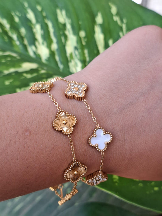 Brazalete  trébol de acero inoxidable