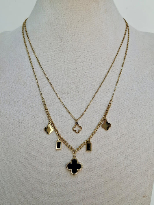 Collar doble de trébol