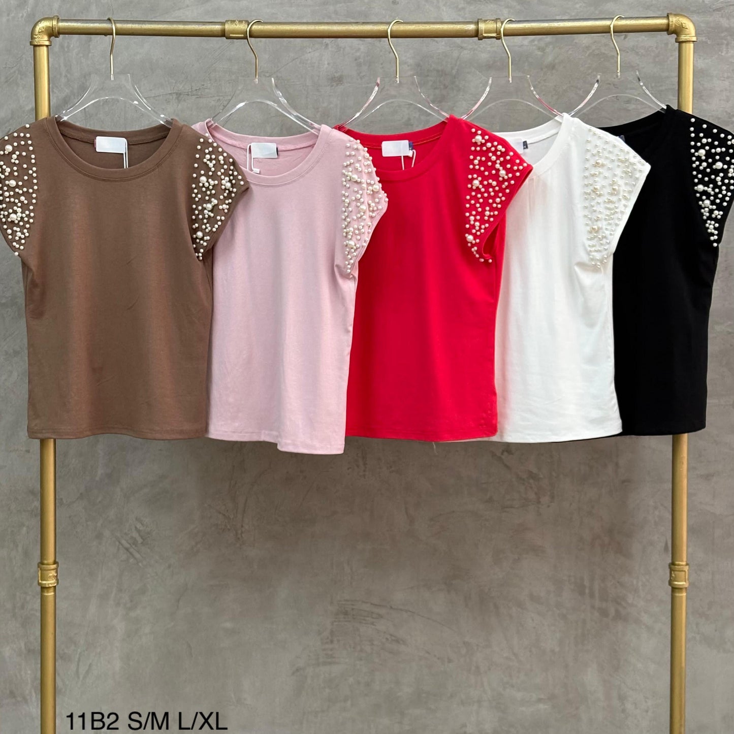 Playera con aplicaciones